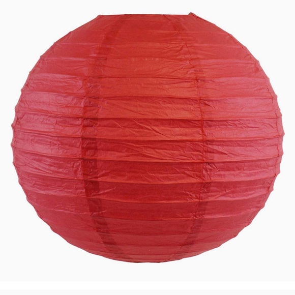 Three red paper lanterns, 24.1cm in diameter - Picture 1 of 3